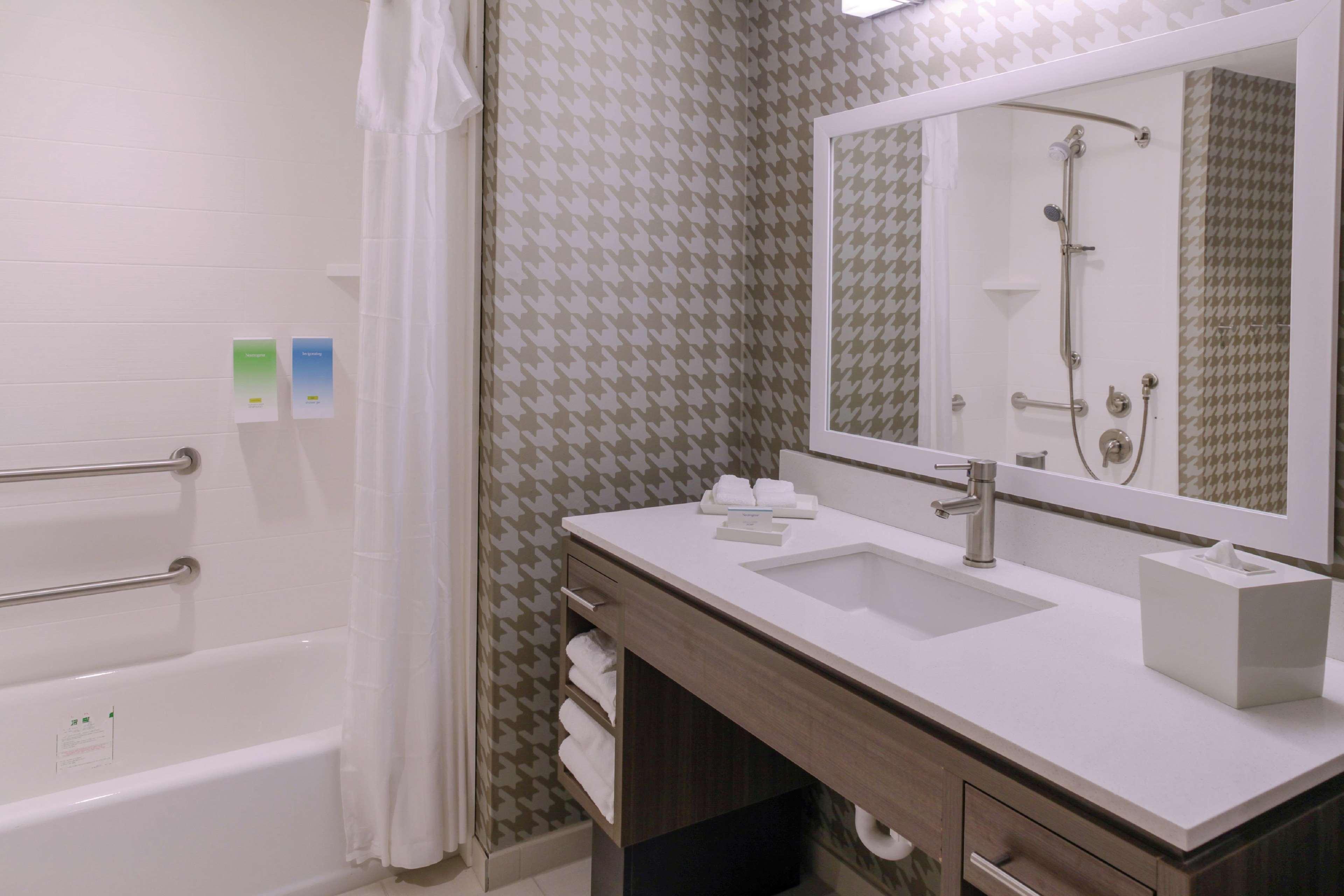 Home2 Suites By Hilton Louisville Airport Expo Center Extérieur photo